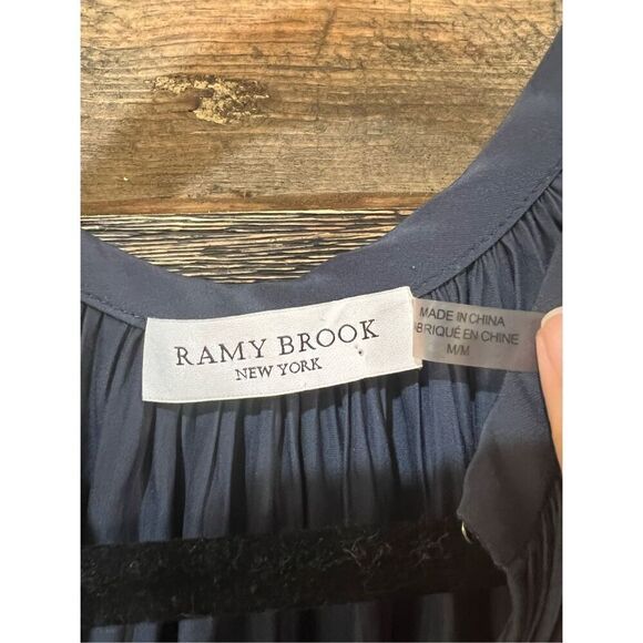 Ramy Brook Cold-Shoulder 3/4 Sleeves Gray metall Dress sz Medium - Picture 3 of 5